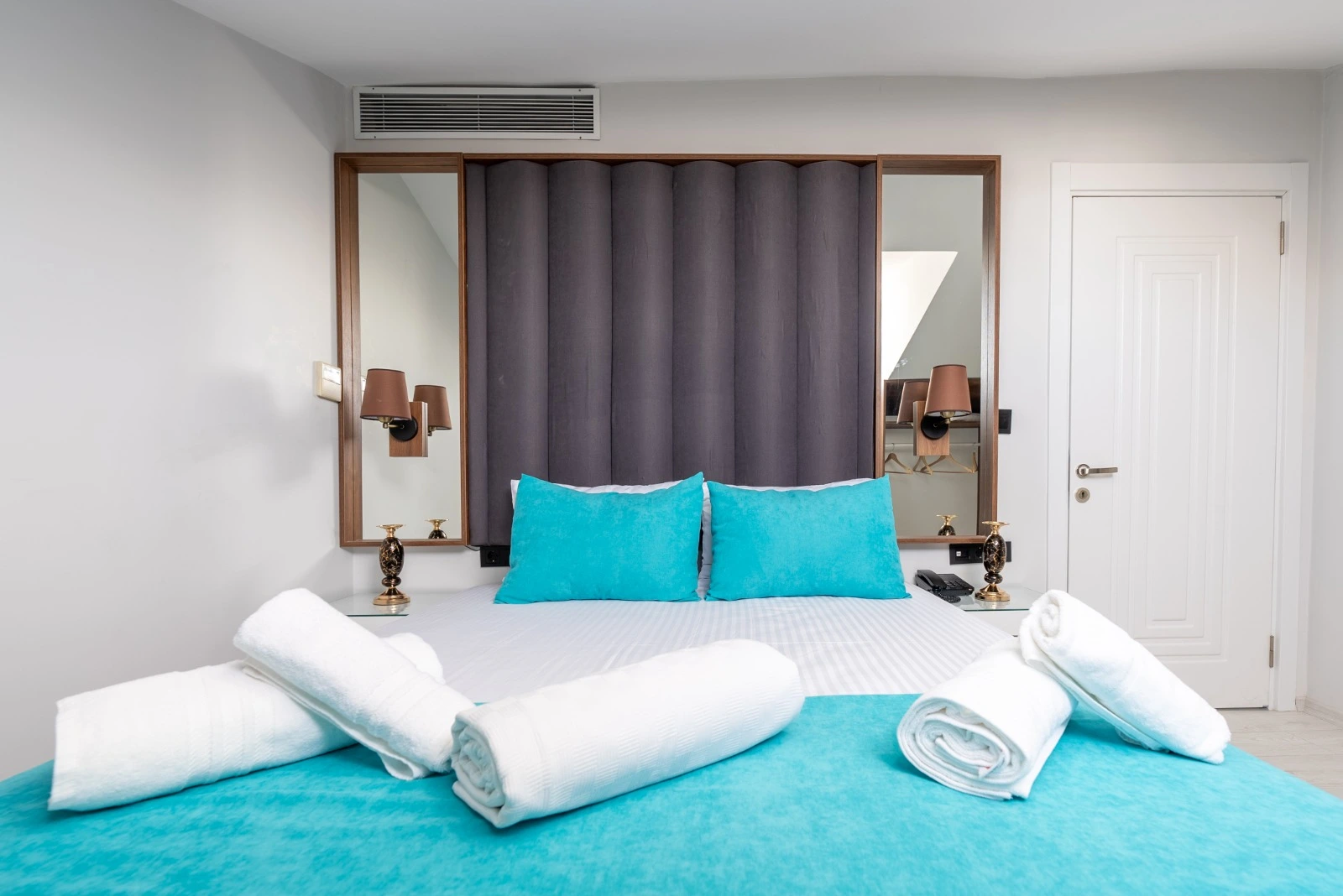 Sefaköy Otel Konaklama WP White Palace